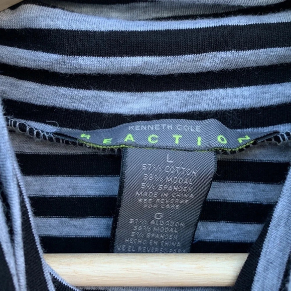 KENNETH Cole Striped grey and black short sleeve blouse women's size large - Picture 3 of 4